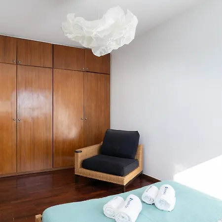 Apartment Modern & Pleasant Flat W/ Garage *
