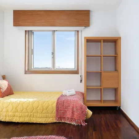 Apartment Modern & Pleasant Flat W/ Garage *