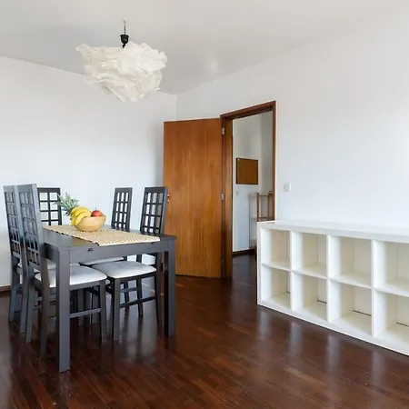 Apartment Modern & Pleasant Flat W/ Garage