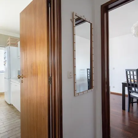 Apartment Modern & Pleasant Flat W/ Garage