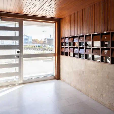 Modern & Pleasant Flat W/ Garage Apartment *
